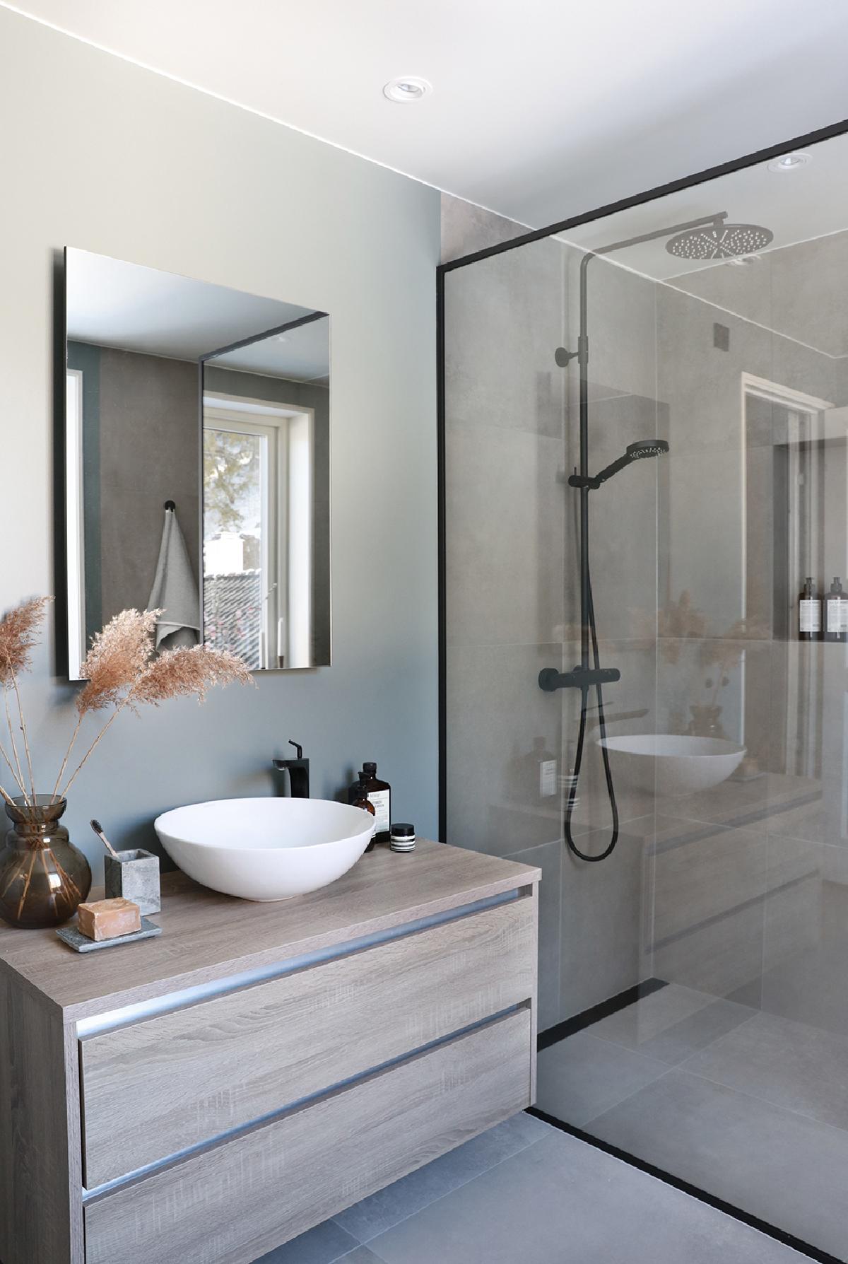 Purus Line Chess Matt Svart